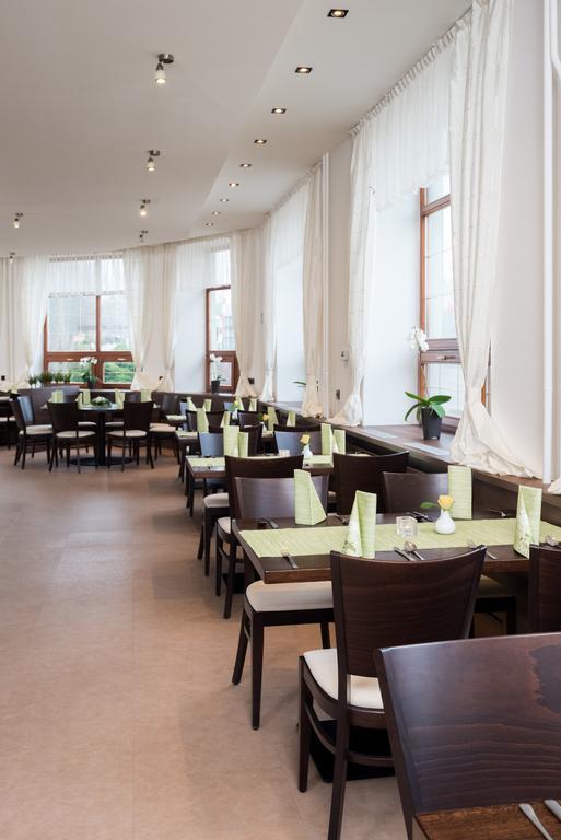 Hotel Slavia Boskovice Ngoại thất bức ảnh